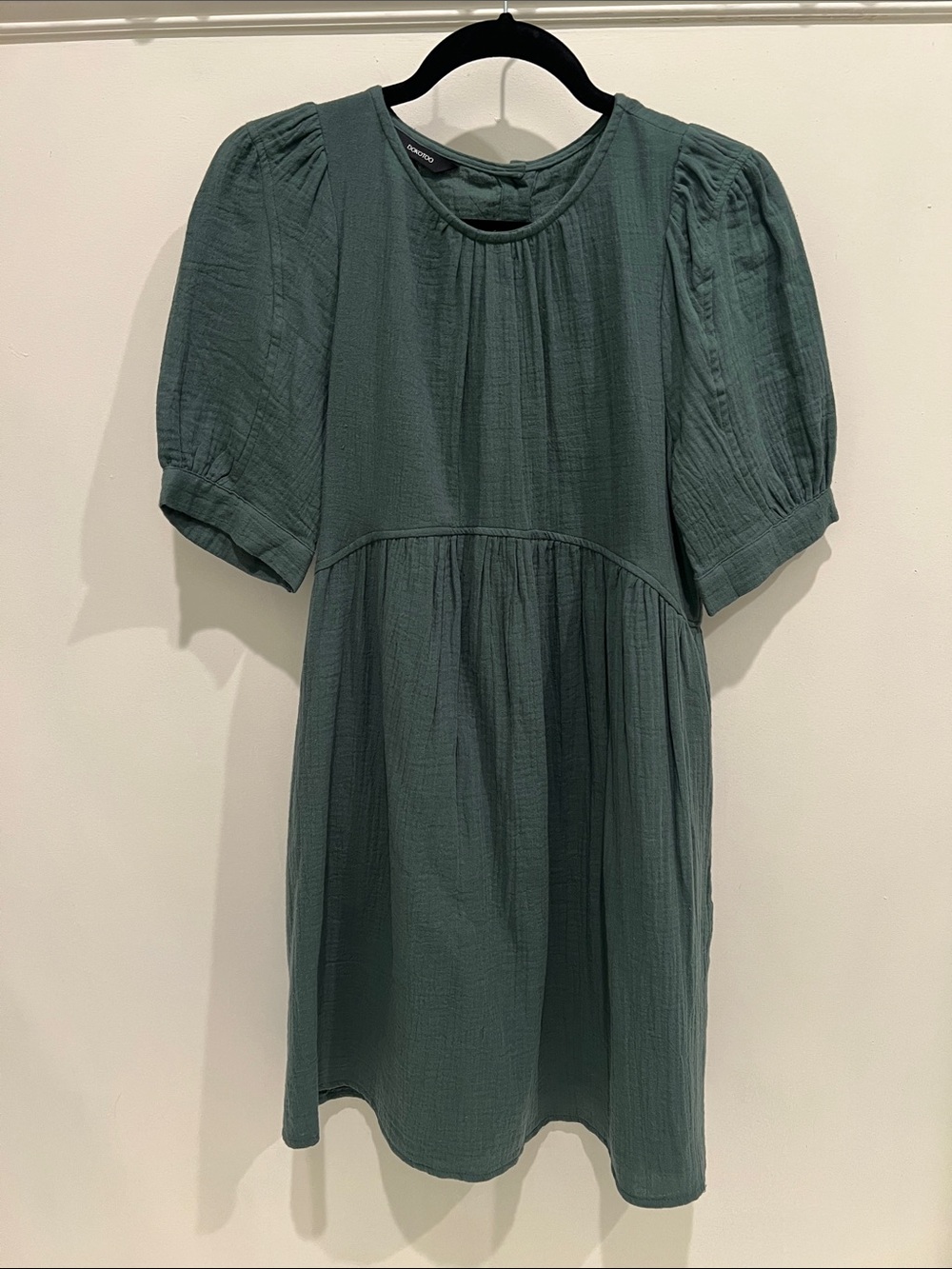 Women’s Green Puff-Sleeve Tiered Dress